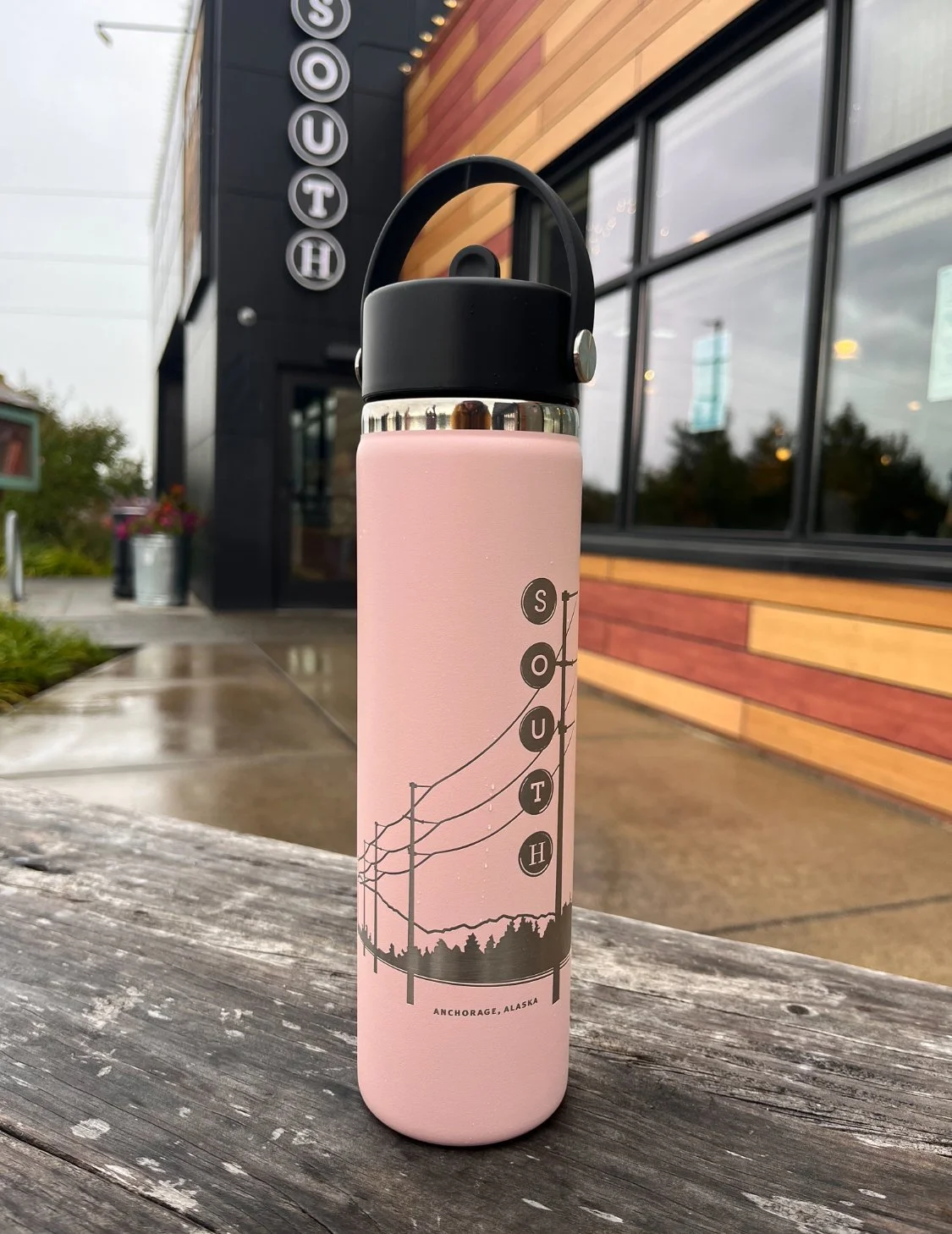 24 oz Trillium Light Pink Hydro Flask — South Restaurant + Coffeehouse